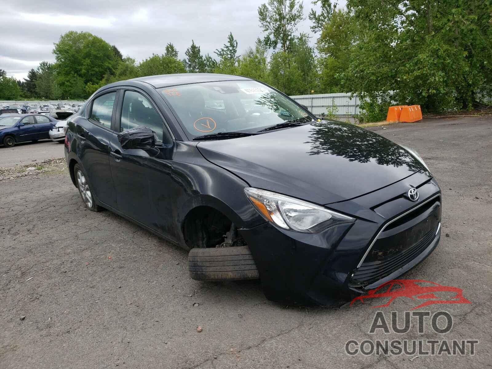 TOYOTA YARIS 2017 - 3MYDLBYV1HY176112
