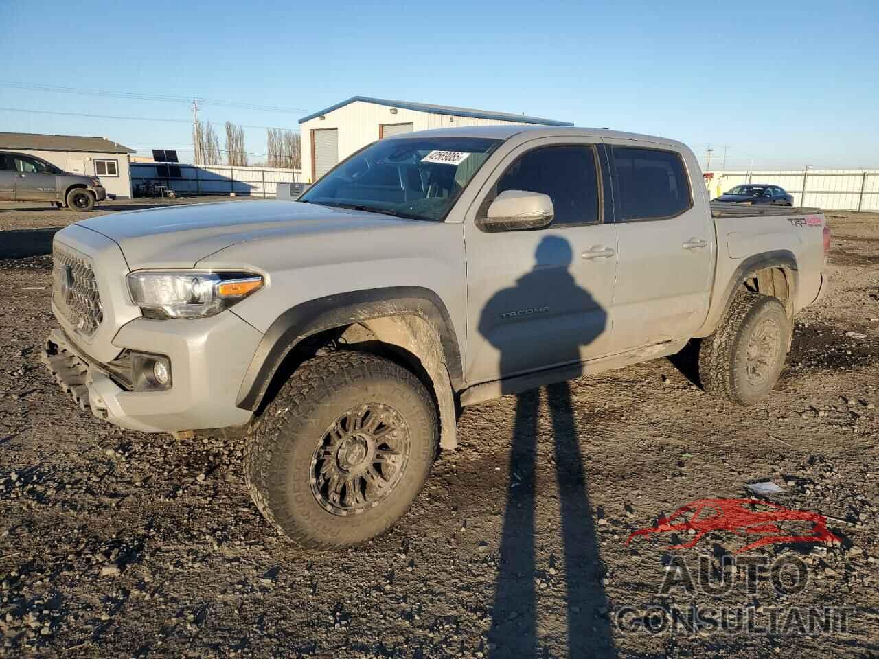 TOYOTA TACOMA 2018 - 3TMCZ5AN3JM138138