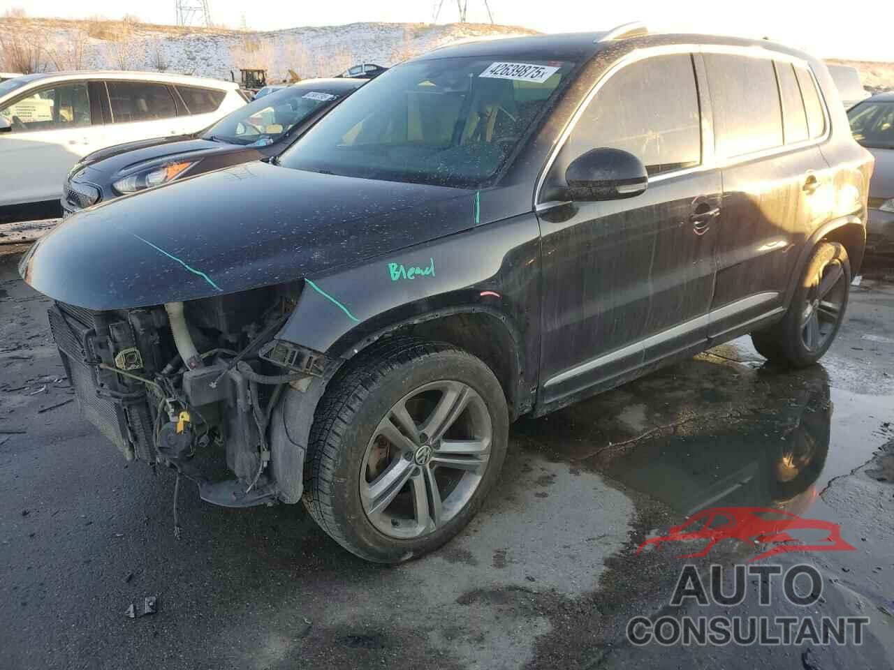 VOLKSWAGEN TIGUAN 2017 - WVGUV7AX1HK006005