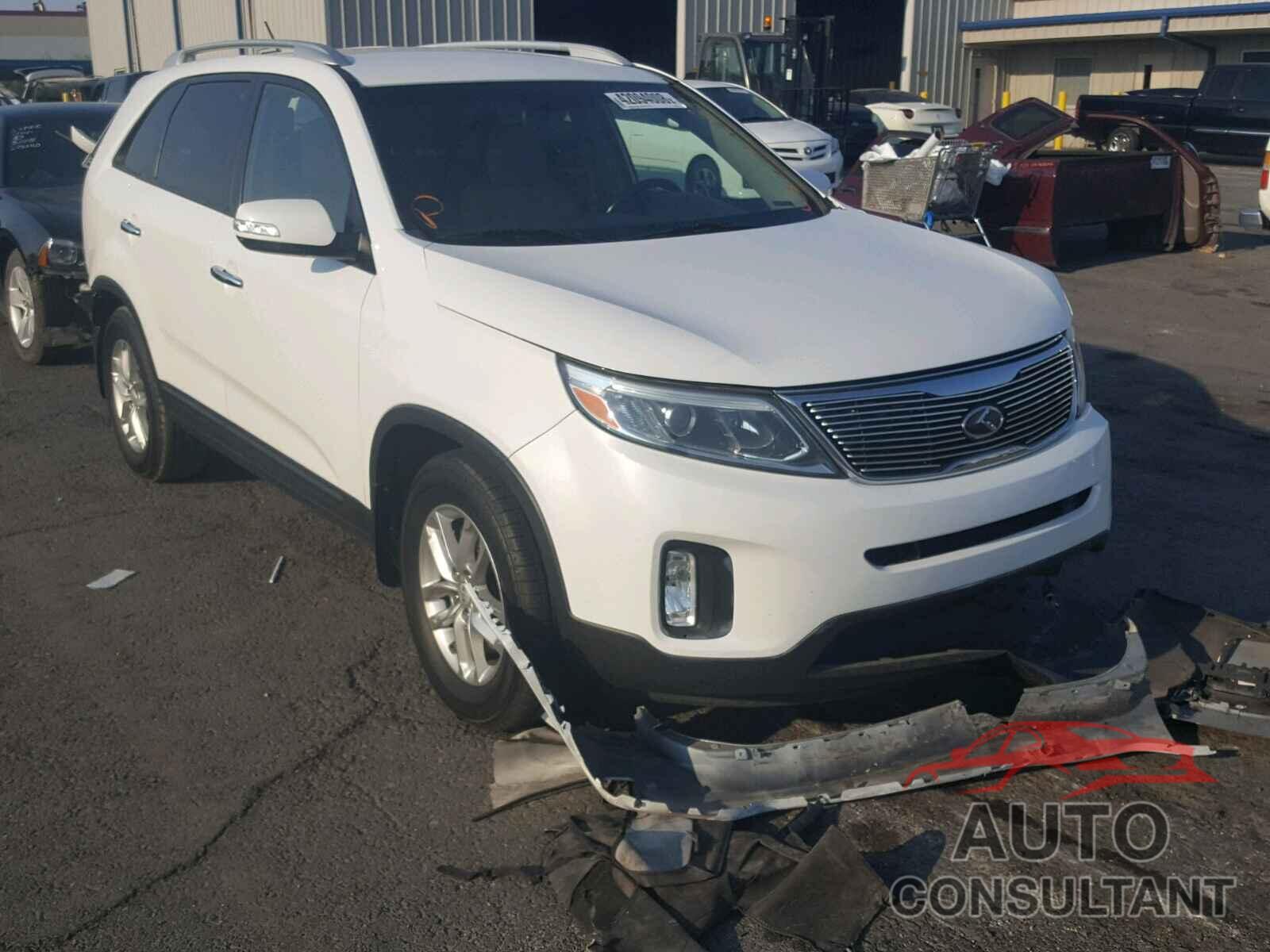 KIA SORENTO LX 2015 - 5XYKT4A68FG593135