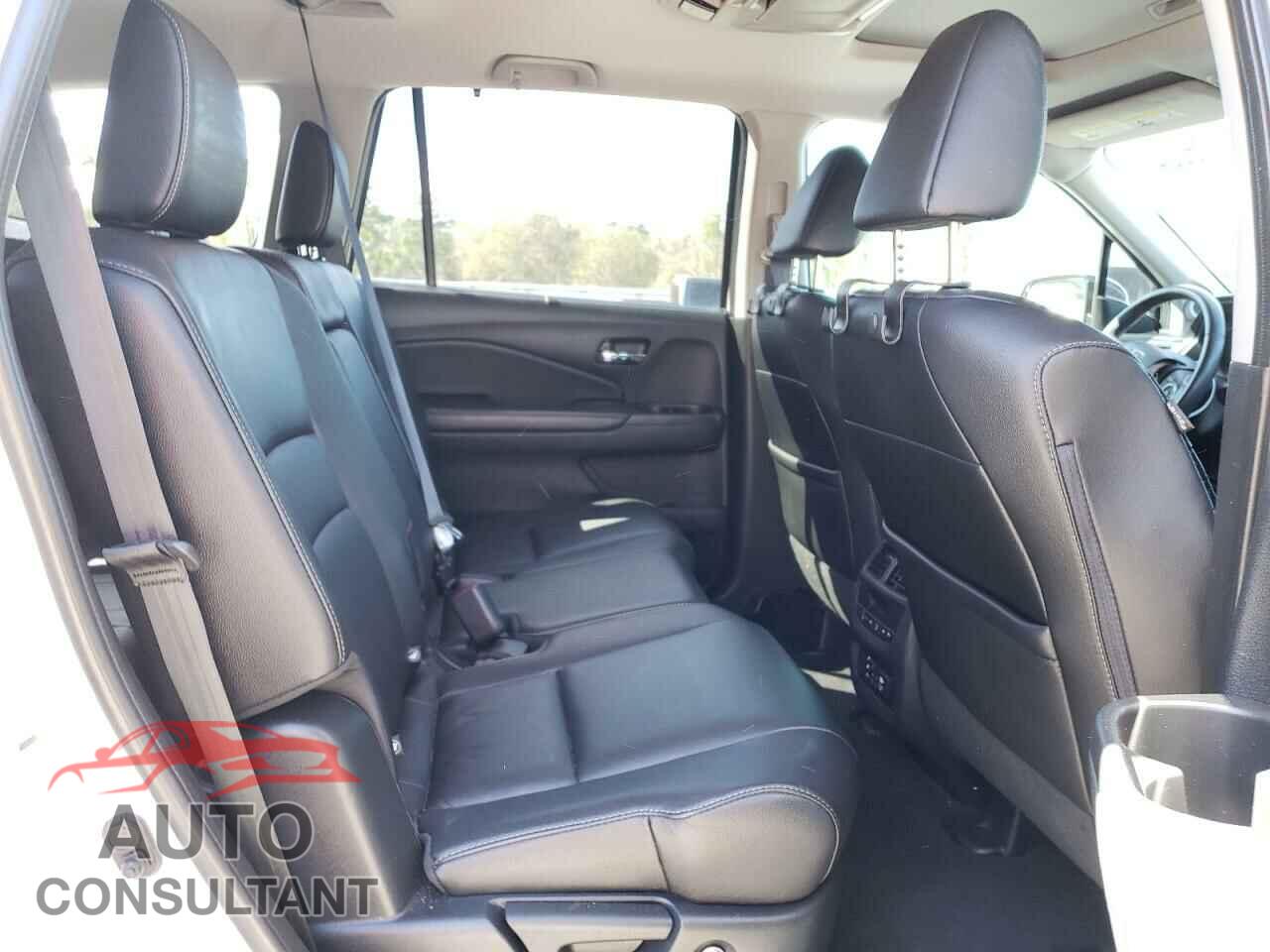 HONDA PILOT 2017 - 5FNYF6H92HB046532