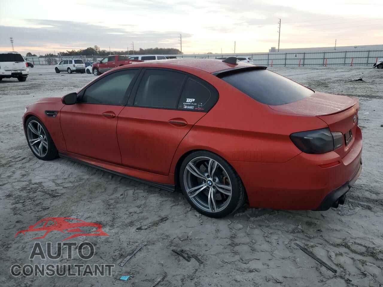 BMW M5 2014 - WBSFV9C56ED097172