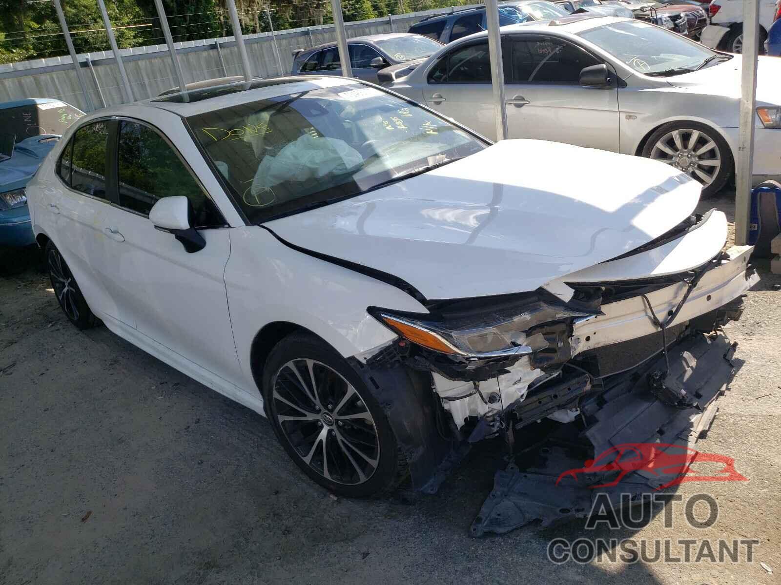 TOYOTA CAMRY 2018 - JTNB11HK0J3001338