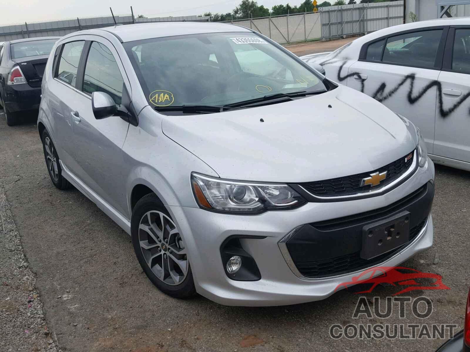 CHEVROLET SONIC 2017 - 1G1JD6SH2H4156911