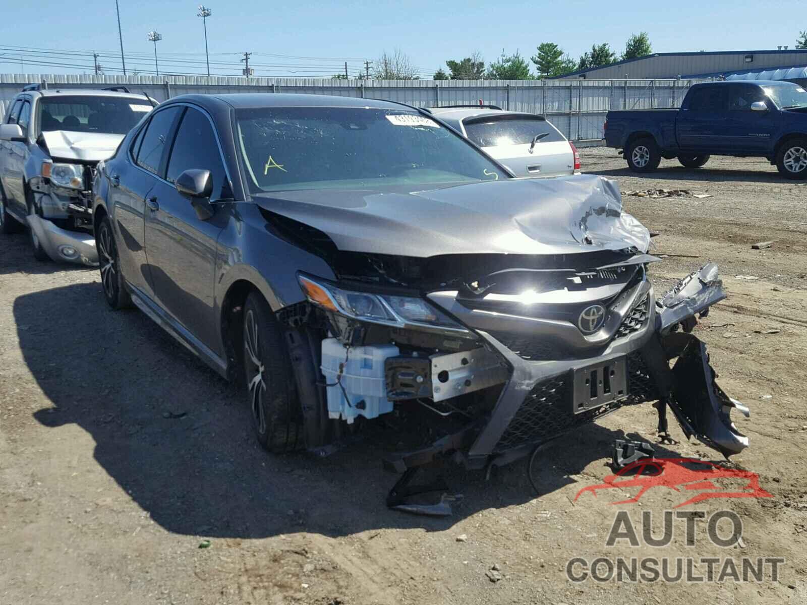 TOYOTA CAMRY 2018 - 4T1B11HK3JU005345