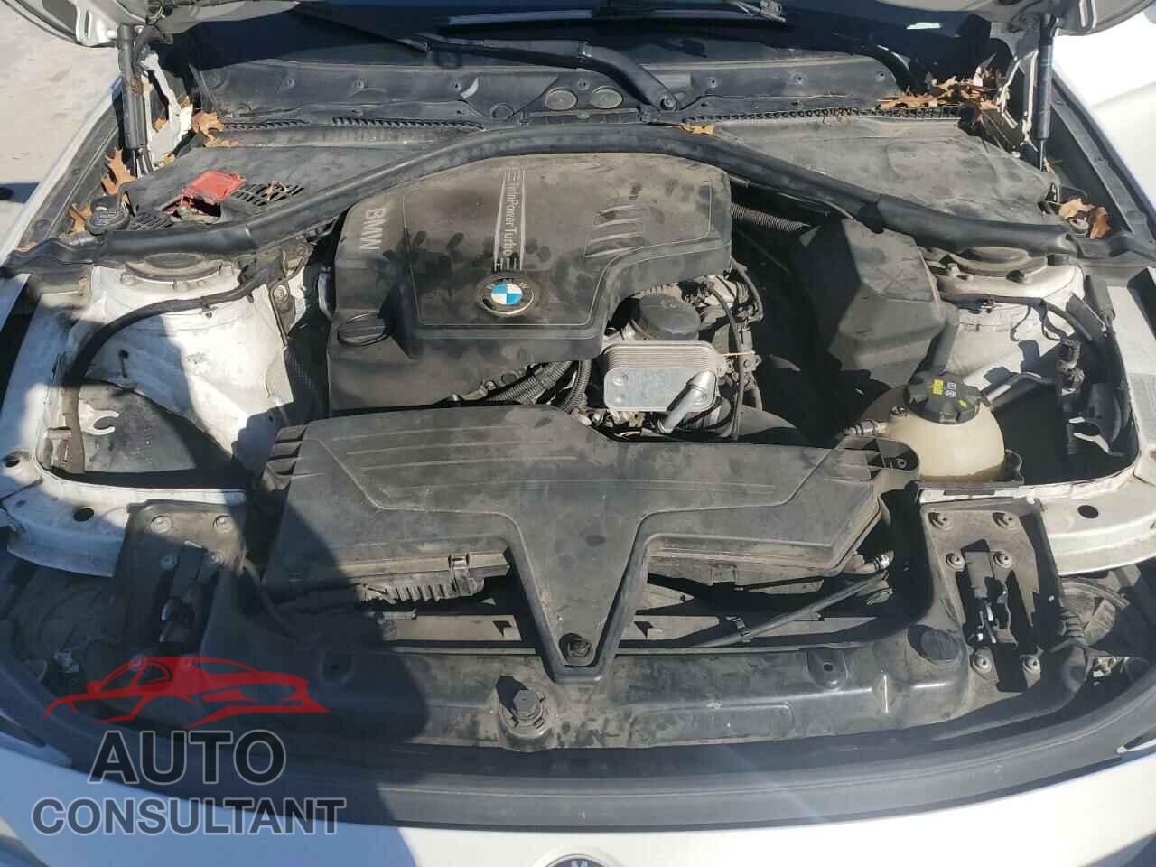 BMW 3 SERIES 2015 - WBA3C1C52FK121687
