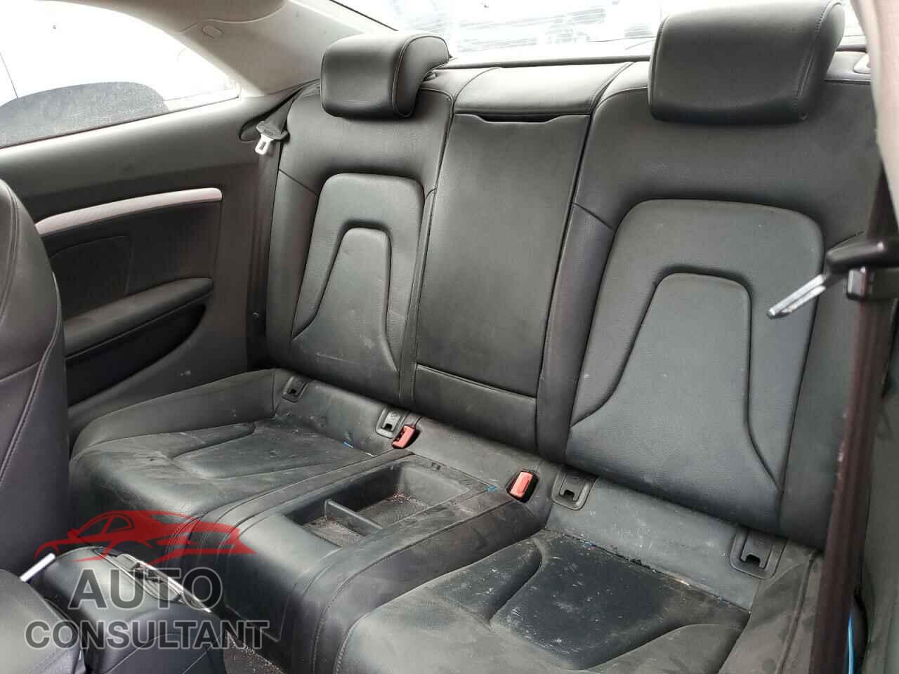 AUDI A5 2010 - WAULFAFR4AA078152