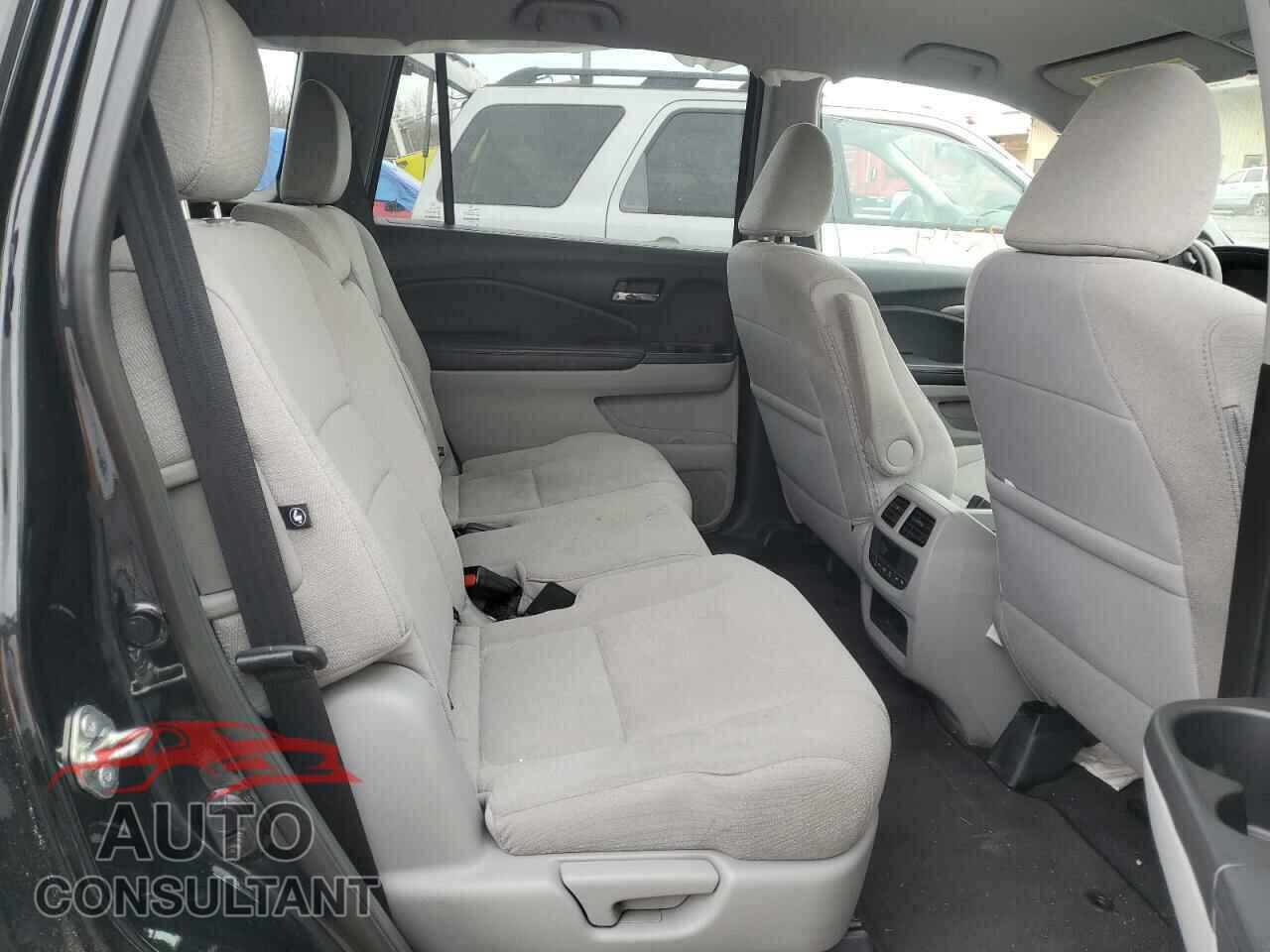 HONDA PILOT 2018 - 5FNYF6H33JB070923