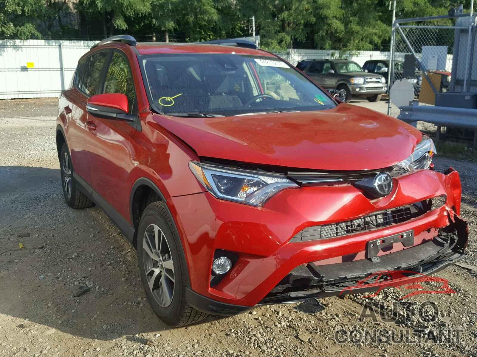 TOYOTA RAV4 XLE 2017 - JTMRFREV2HJ124422