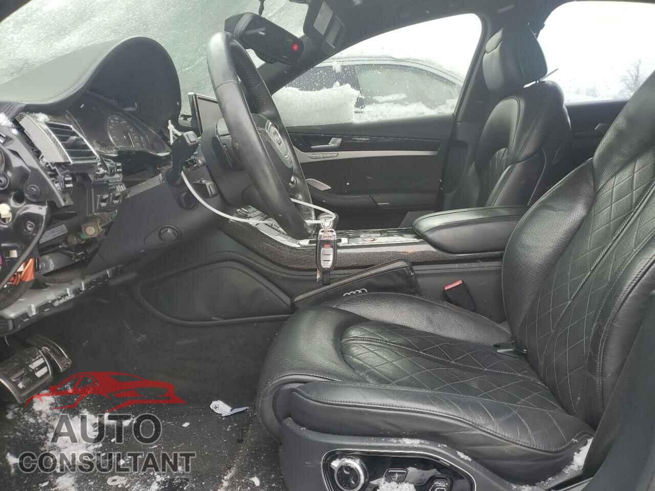 AUDI S8 2013 - WAUD2AFD1DN028715