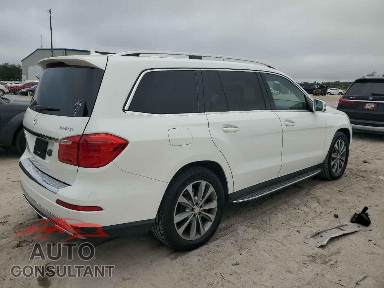 MERCEDES-BENZ GL-CLASS 2015 - 4JGDF2EE0FA595690