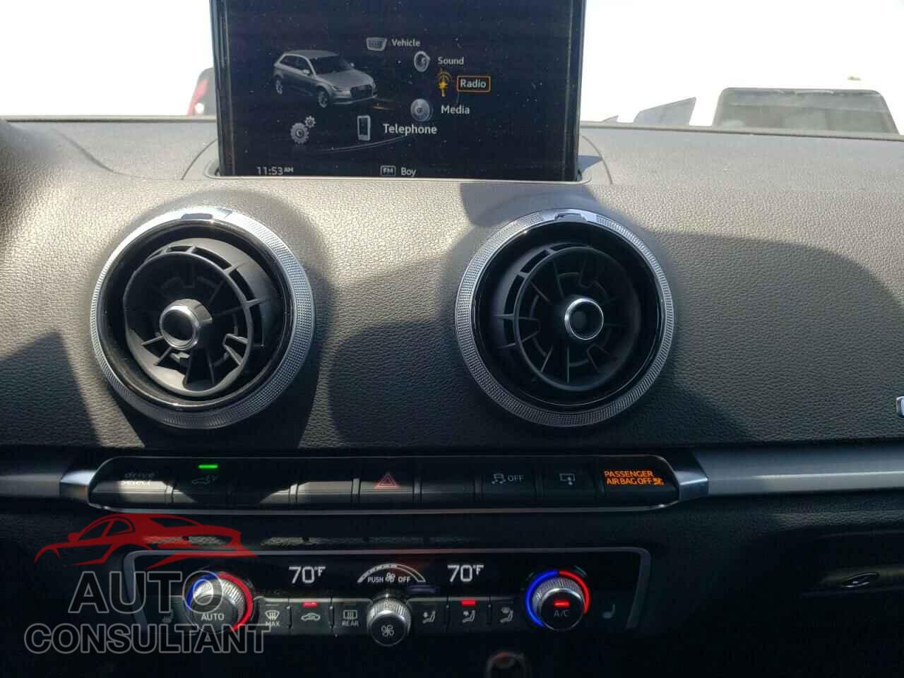 AUDI A3 2017 - WAUUPBFF4HA043098