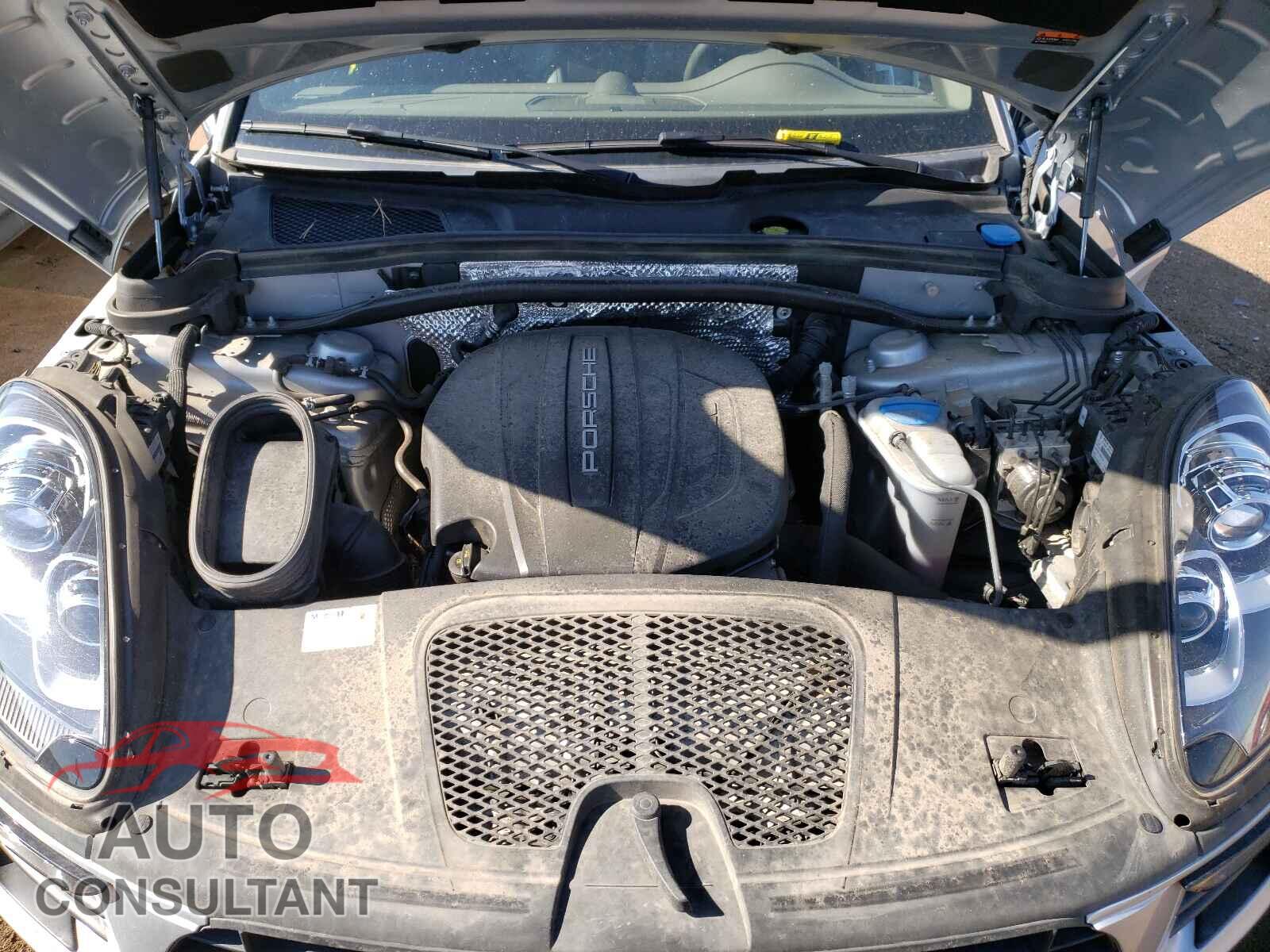 PORSCHE MACAN 2018 - WP1AA2A52JLB13129