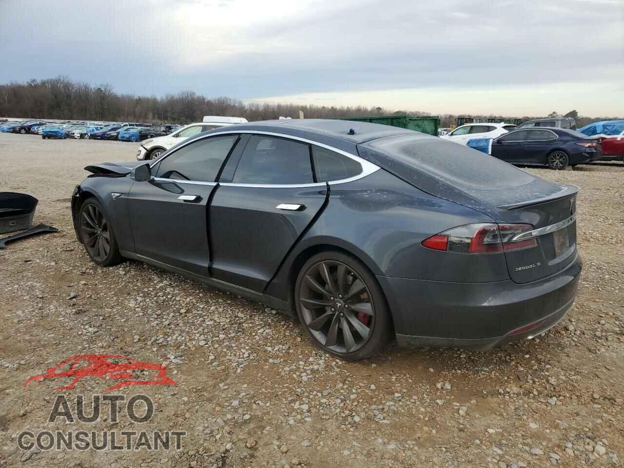 TESLA MODEL S 2015 - 5YJSA1E48FF113079