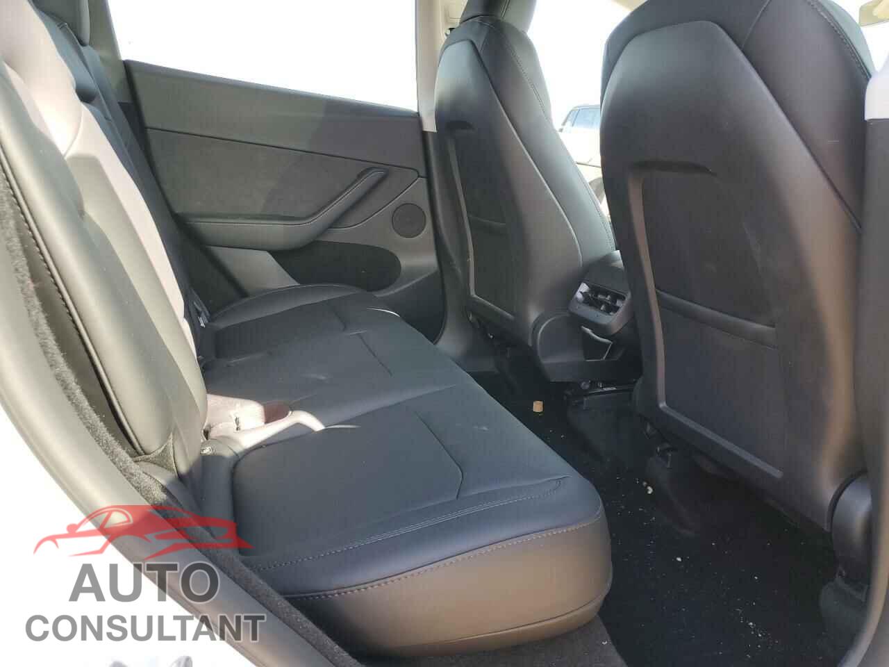 TESLA MODEL Y 2024 - 7SAYGDEE2RF076766