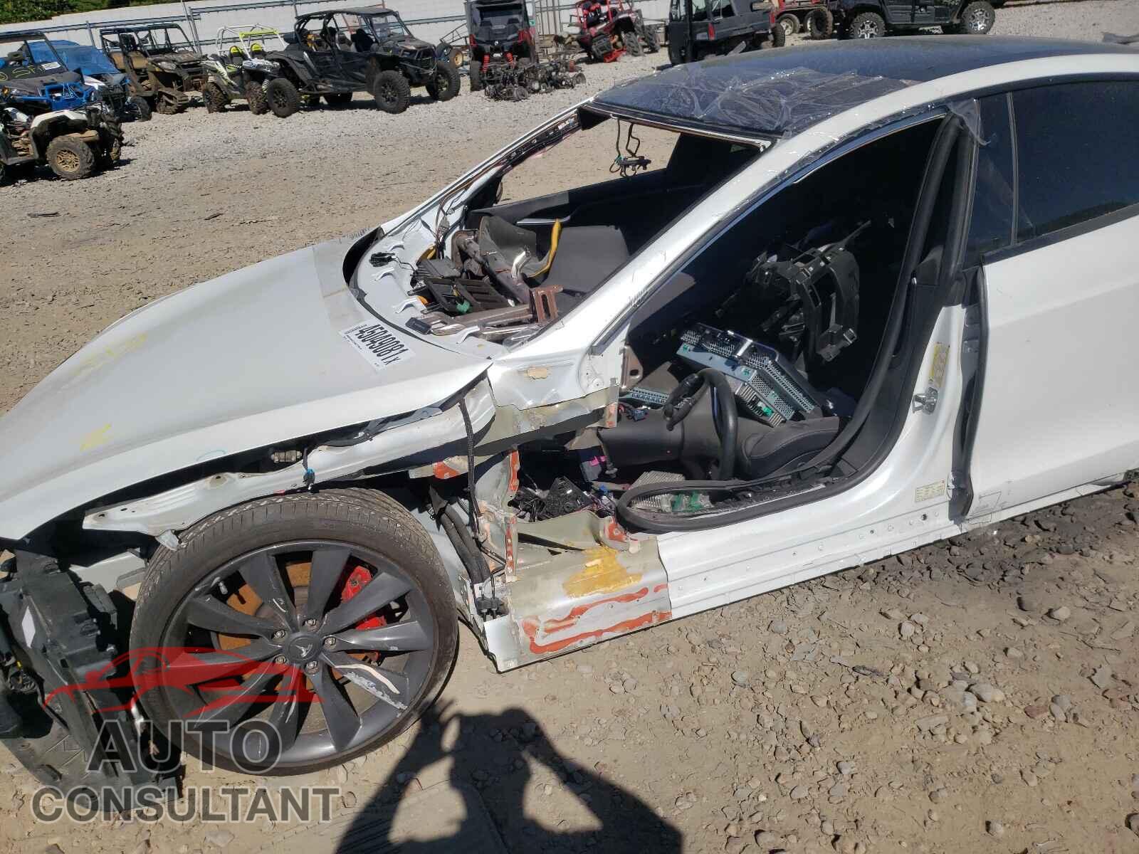 TESLA MODEL S 2016 - 5YJSA1E48GF173221