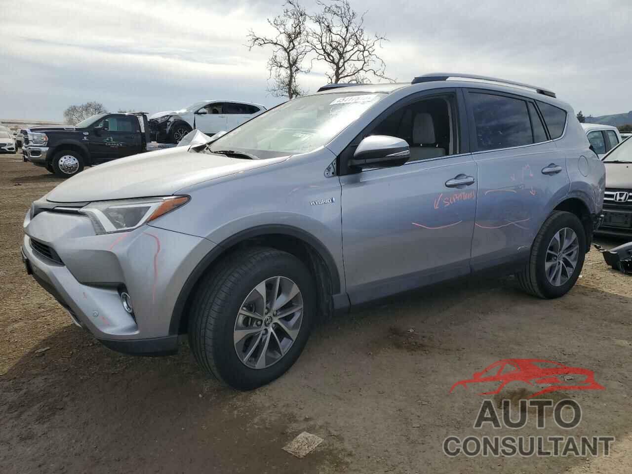 TOYOTA RAV4 2017 - JTMRJREV5HD153524