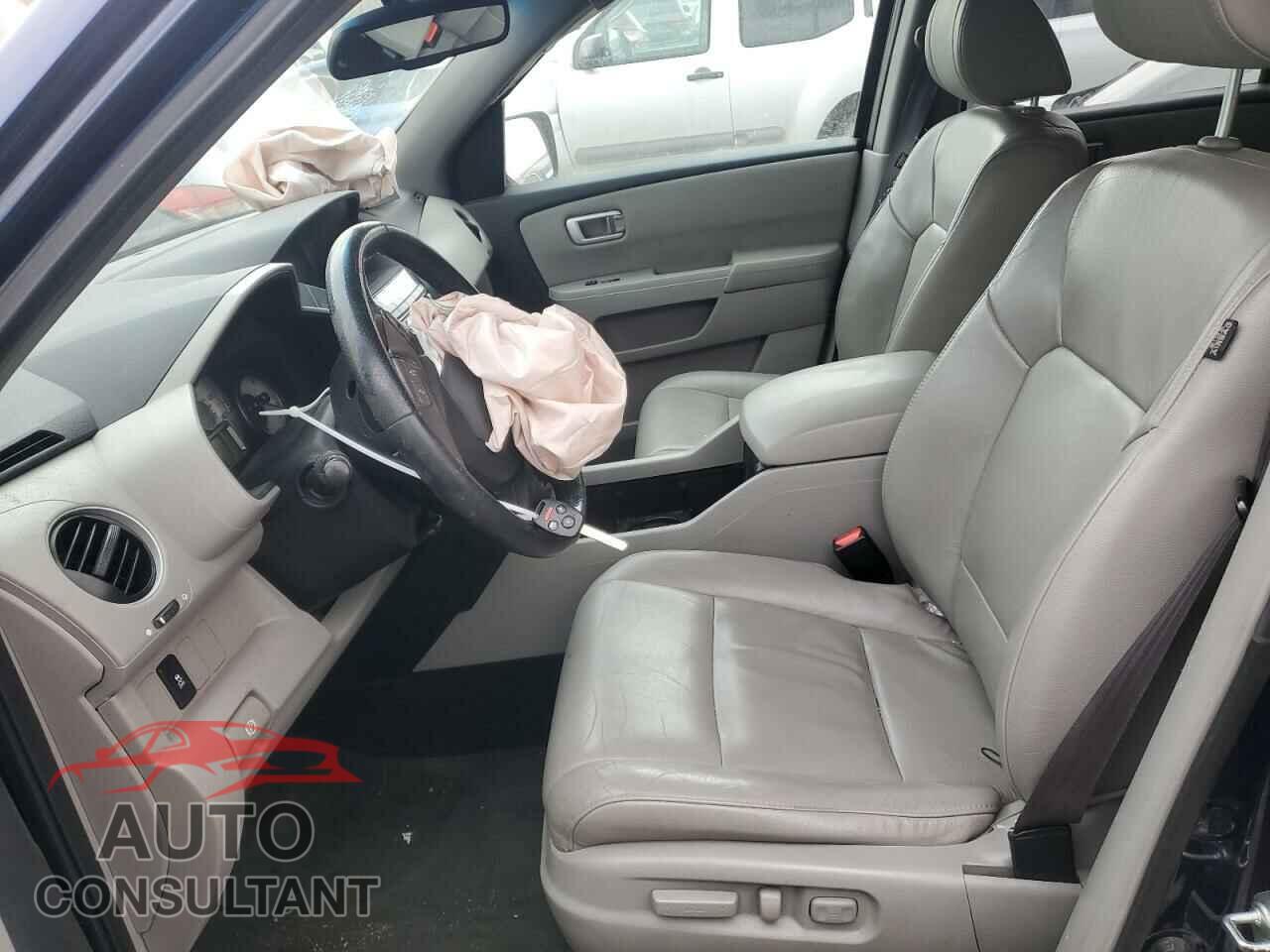 HONDA PILOT 2015 - 5FNYF4H55FB070774