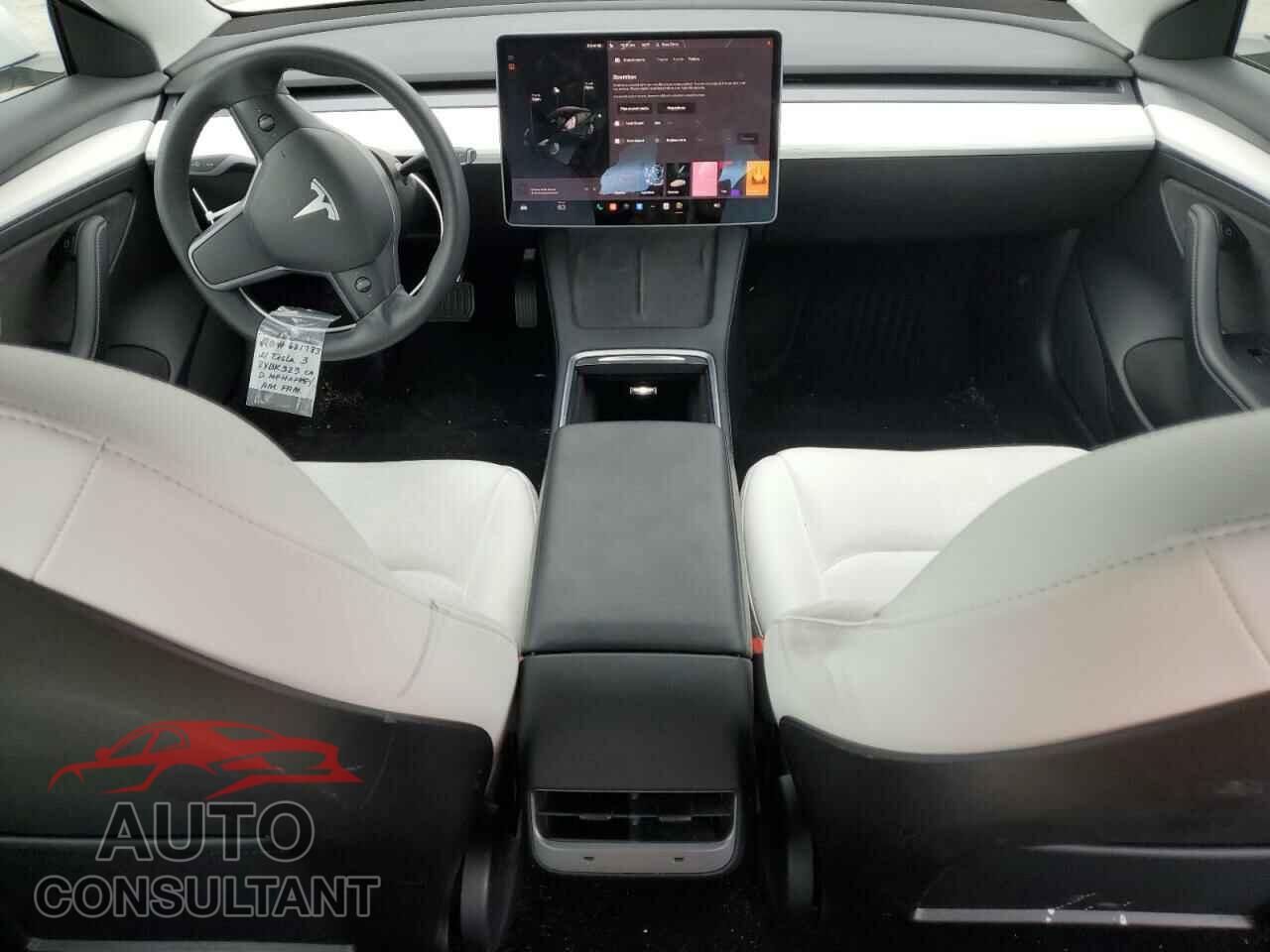 TESLA MODEL 3 2021 - 5YJ3E1EA5MF989748