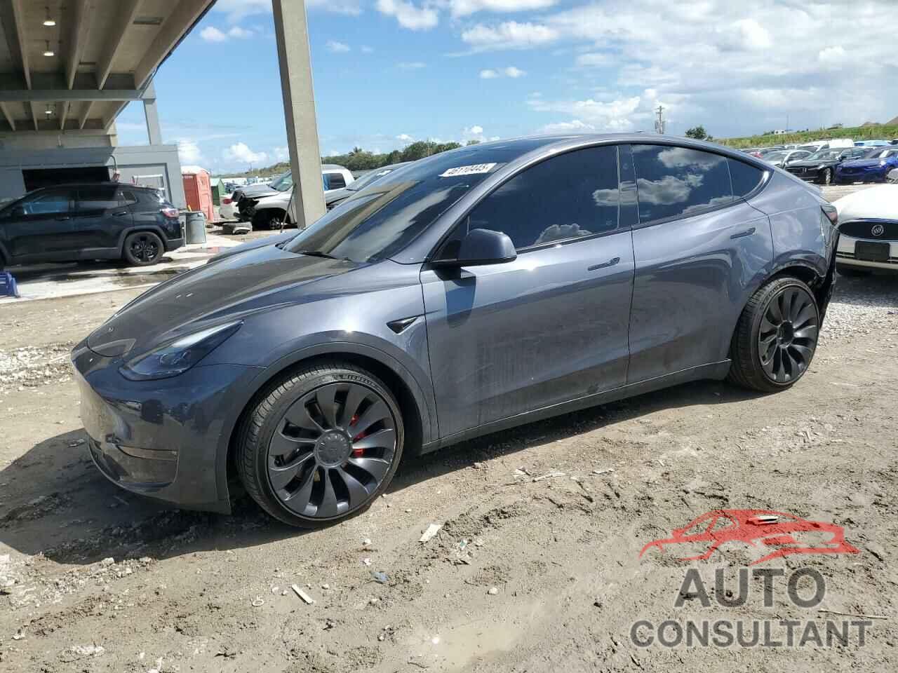 TESLA MODEL Y 2023 - 7SAYGDEF7PF897352
