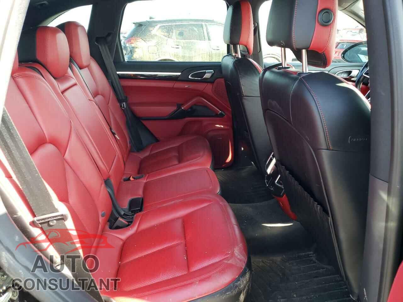 PORSCHE CAYENNE 2017 - WP1AB2A20HLA51114
