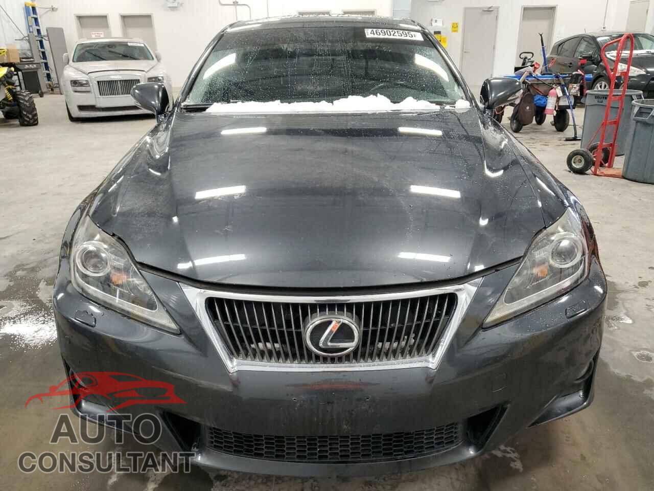LEXUS IS 2011 - JTHCE5C28B5000227