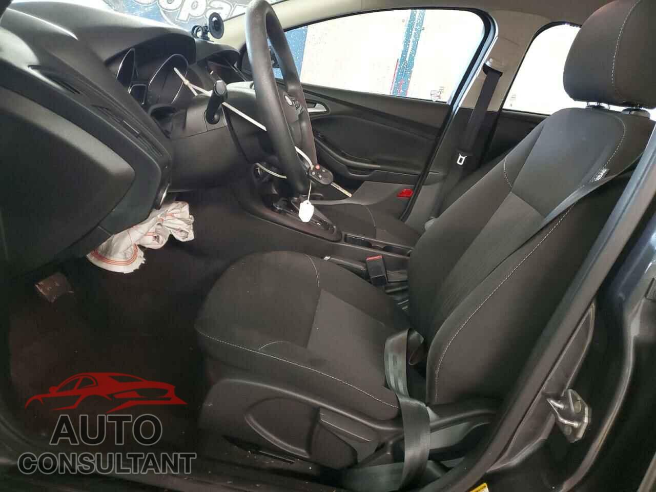FORD FOCUS 2017 - 1FADP3F24HL319991