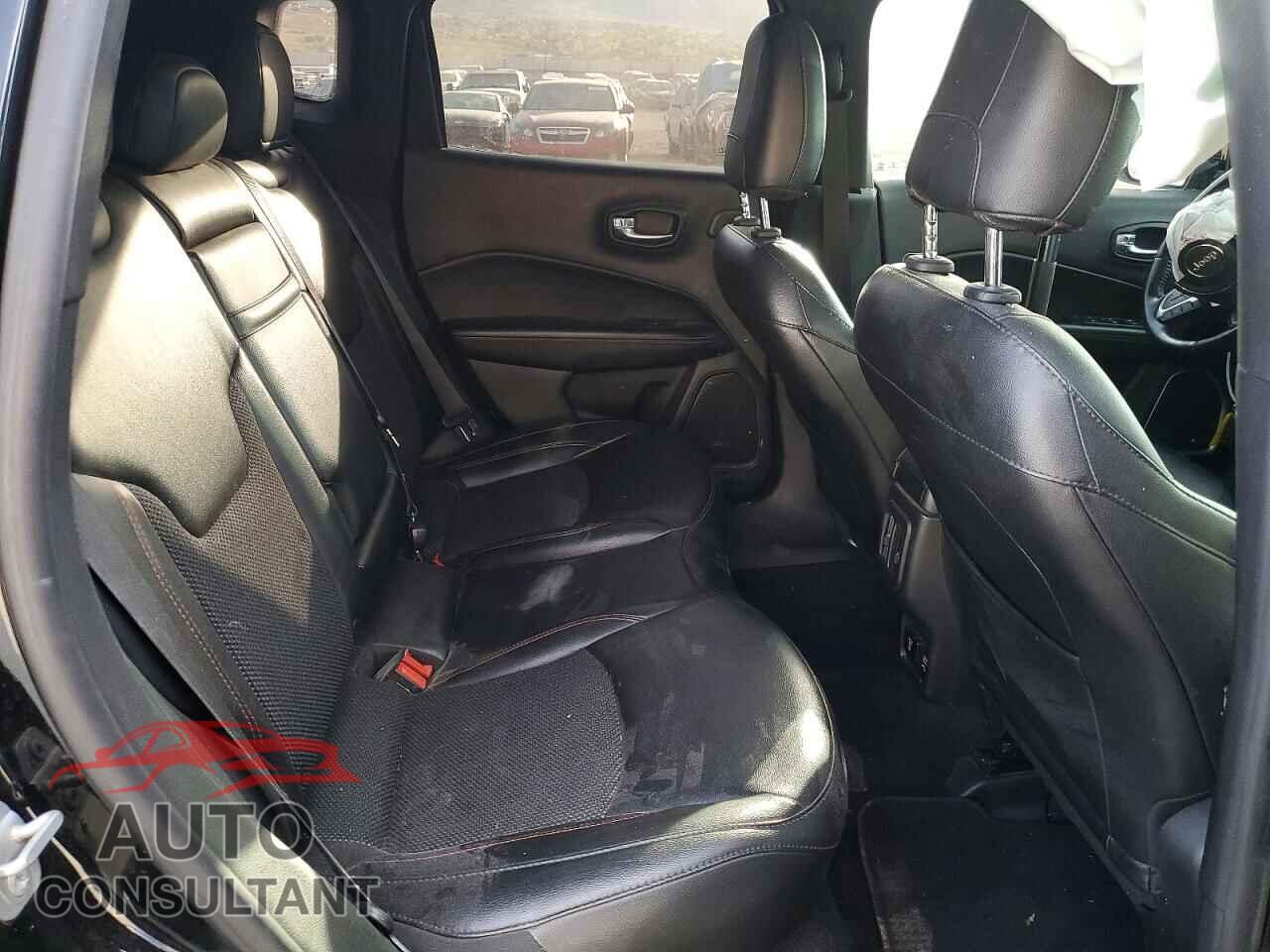 JEEP COMPASS 2020 - 3C4NJDCB5LT208910