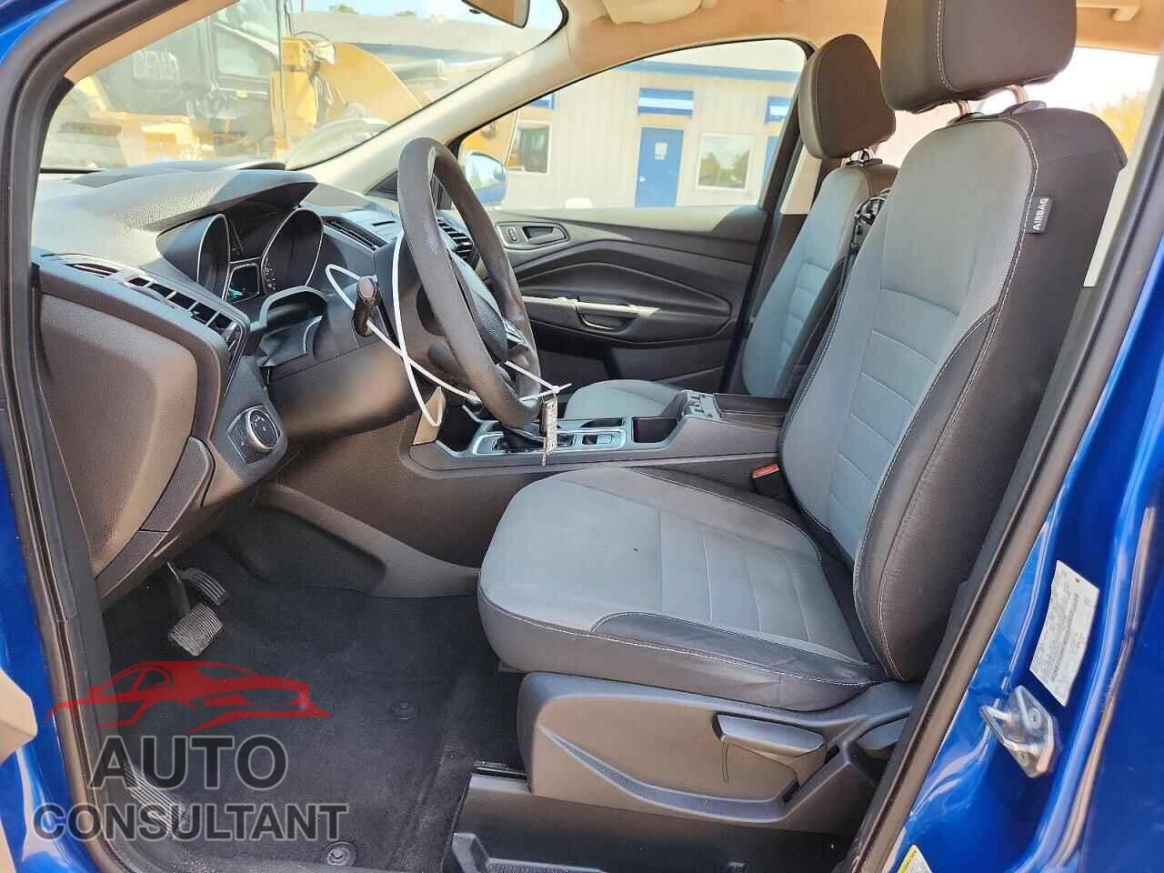 FORD ESCAPE 2017 - 1FMCU0F76HUD04584