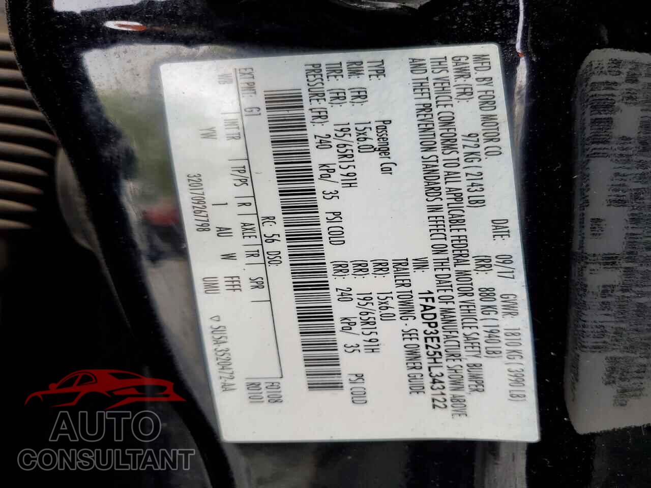 FORD FOCUS 2017 - 1FADP3E25HL343122
