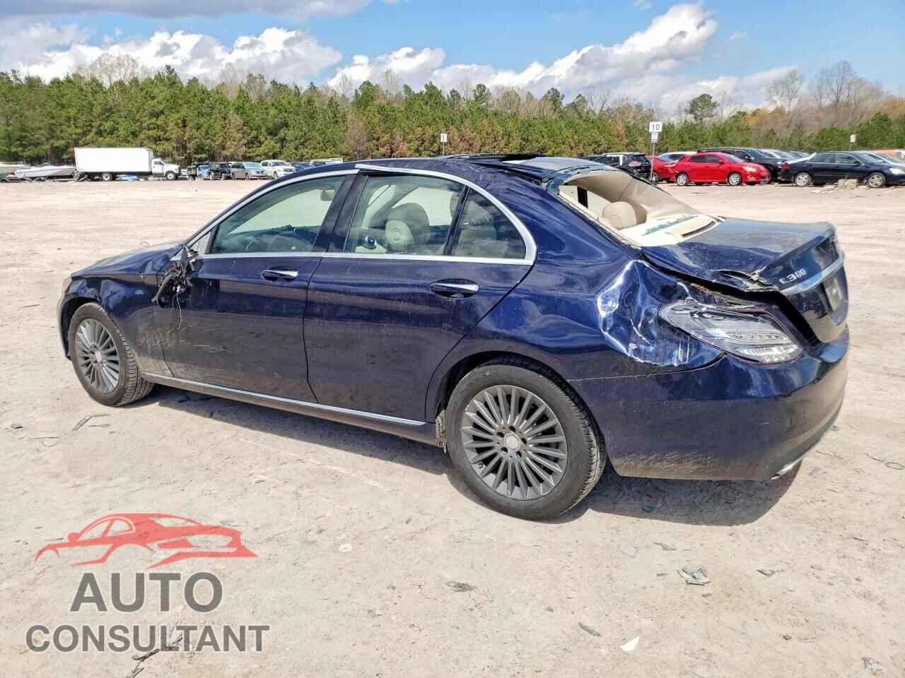 MERCEDES-BENZ C-CLASS 2015 - 55SWF4KB2FU015901