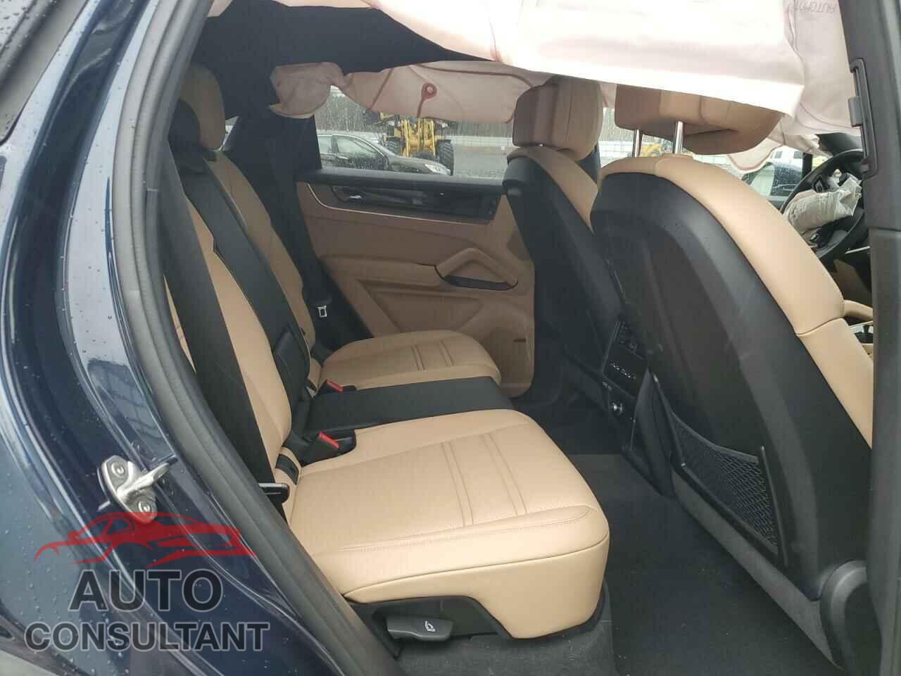 PORSCHE CAYENNE 2024 - WP1AA2AY6RDA10568