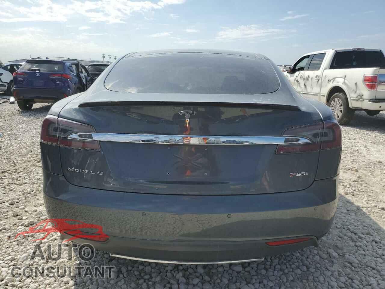 TESLA MODEL S 2013 - 5YJSA1CP7DFP21010