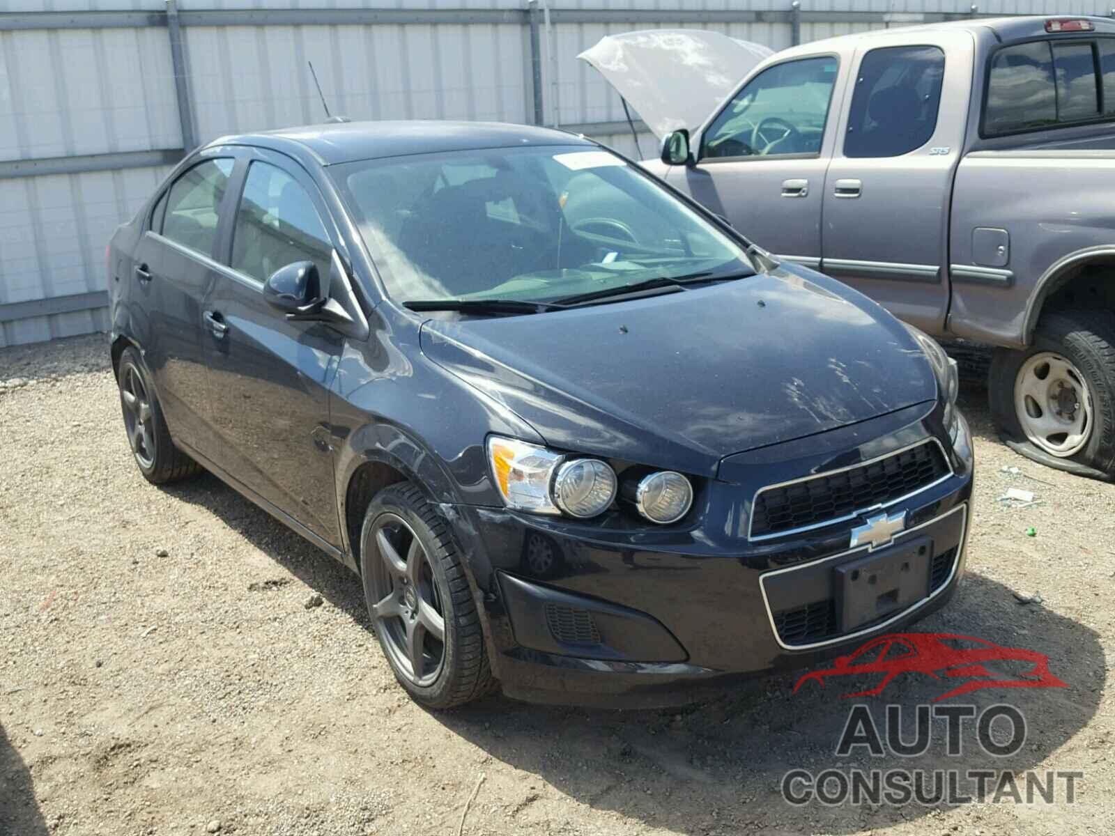 CHEVROLET SONIC 2015 - 1G1JC5SH5F4167749