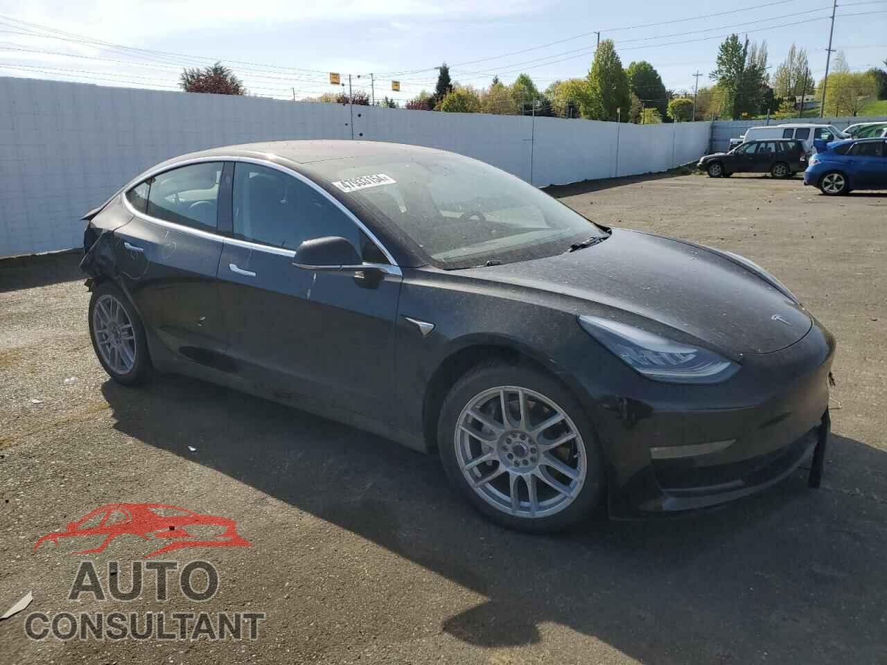 TESLA MODEL 3 2018 - 5YJ3E1EB8JF130321