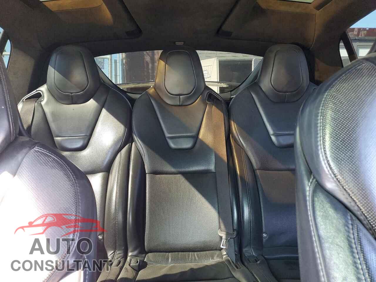 TESLA MODEL X 2017 - 5YJXCAE25HF038102