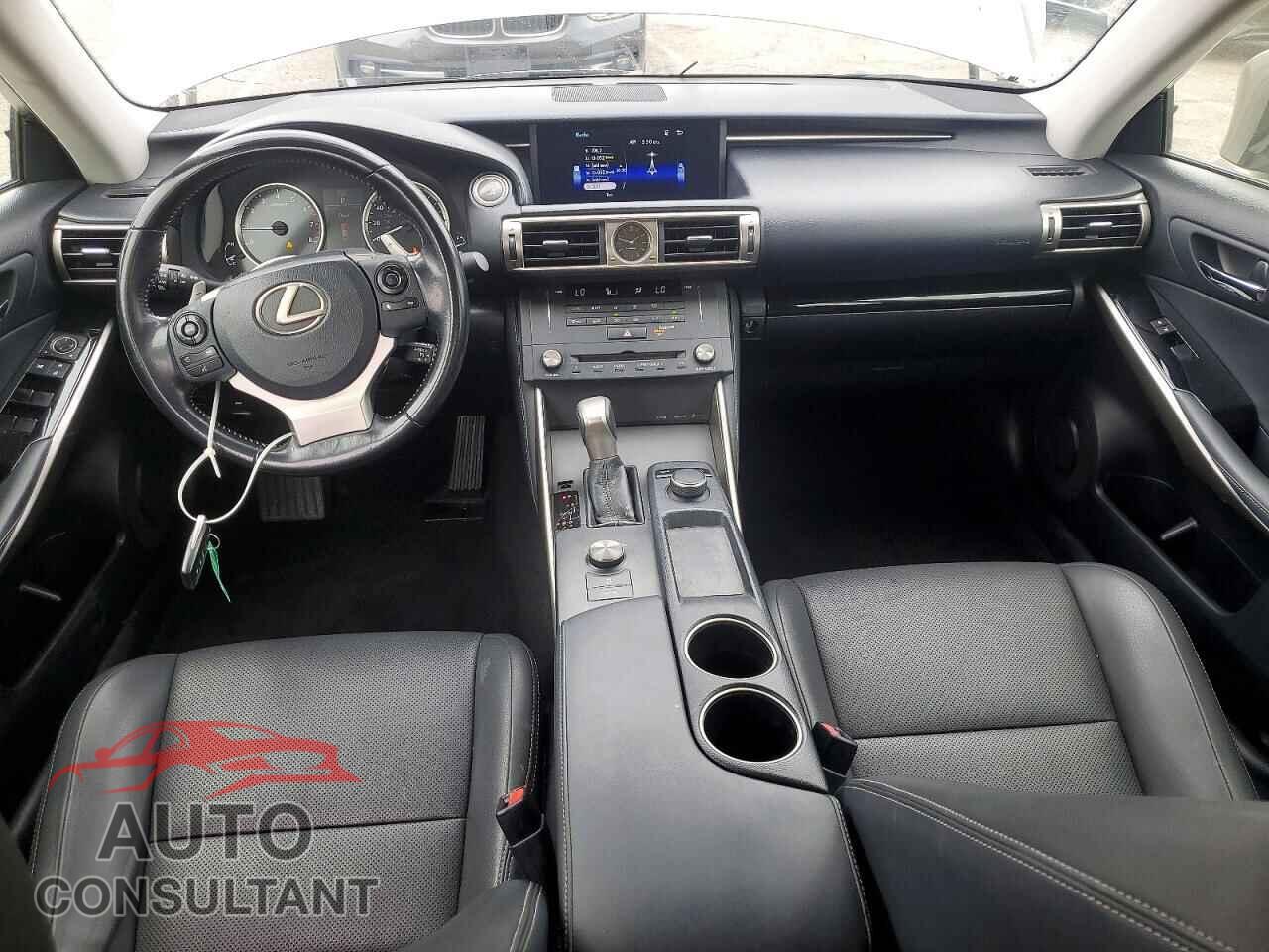 LEXUS IS 2016 - JTHBA1D23G5017409