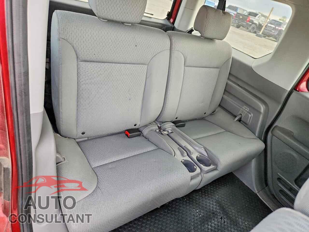 HONDA ELEMENT 2011 - 5J6YH2H77BL000789
