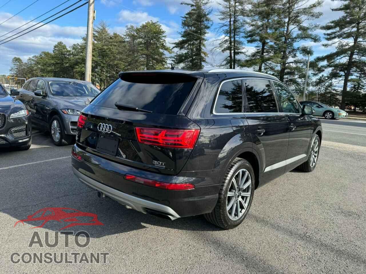 AUDI Q7 2017 - WA1VAAF71HD010760
