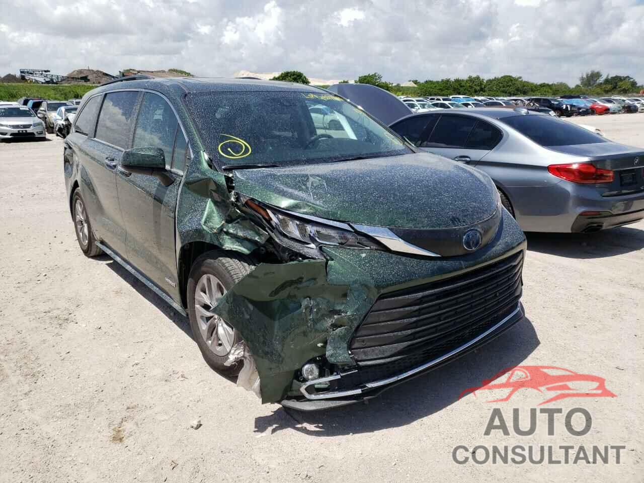 TOYOTA SIENNA 2021 - 5TDYRKEC1MS056894