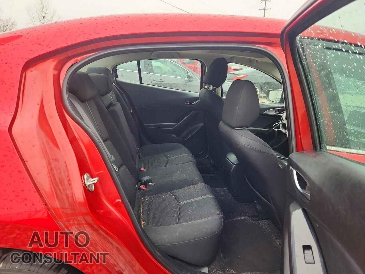 MAZDA 3 2018 - 3MZBN1W35JM168357