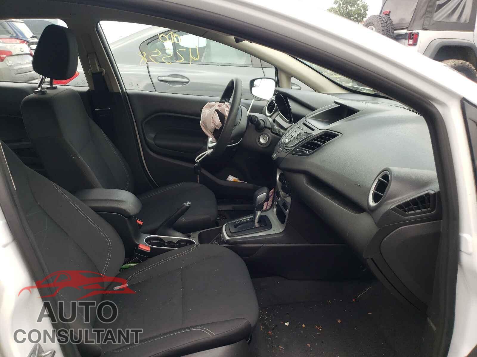 FORD FIESTA 2019 - 3FADP4EJ8KM107440