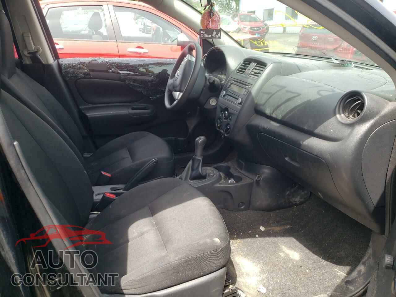 NISSAN VERSA 2017 - 3N1CN7AP1HL832015