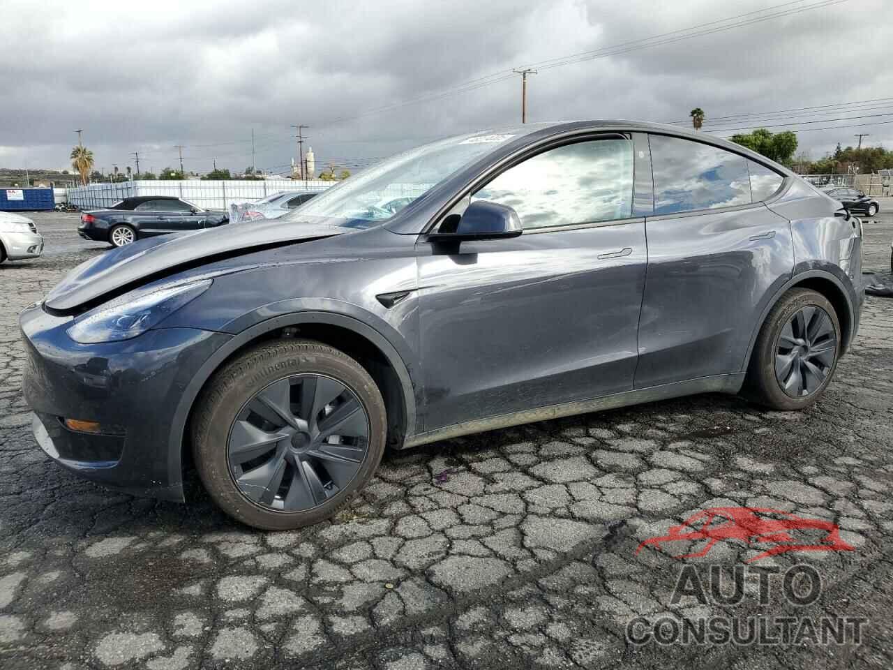 TESLA MODEL Y 2024 - 7SAYGAEE1RF107617