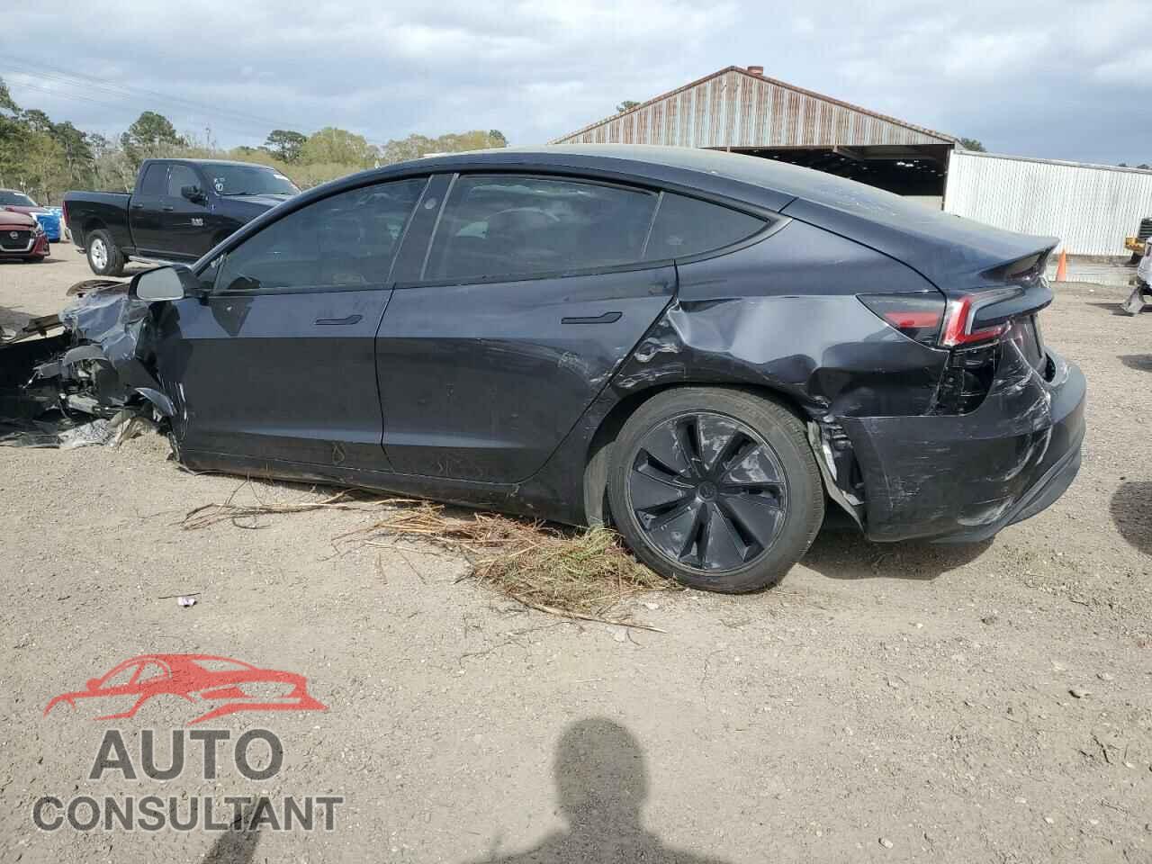 TESLA MODEL 3 2024 - 5YJ3E1EA6RF825223