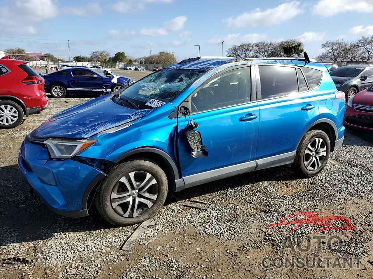 TOYOTA RAV4 2017 - JTMZFREV5HJ104911