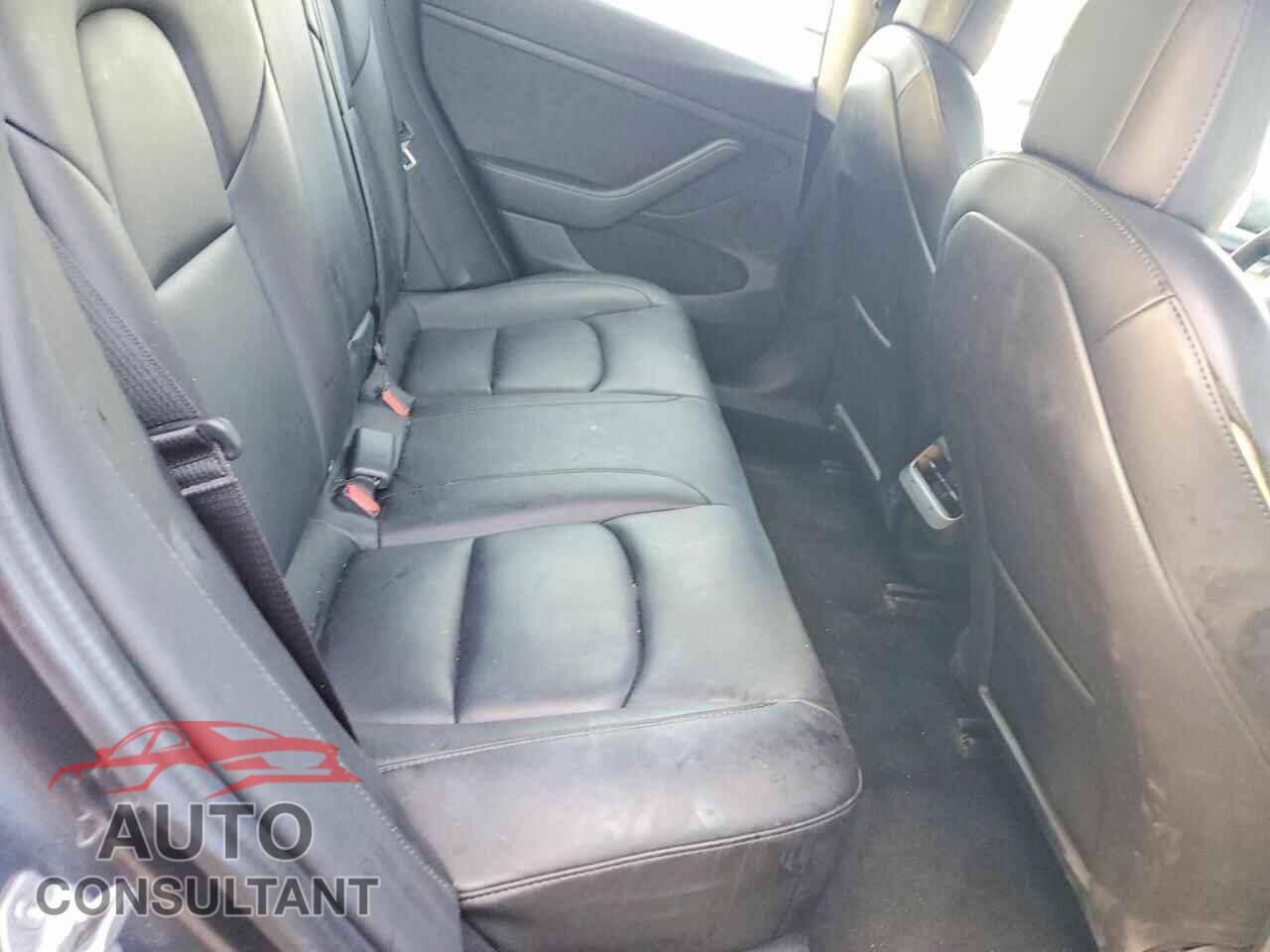 TESLA MODEL 3 2021 - 5YJ3E1EA1MF085265