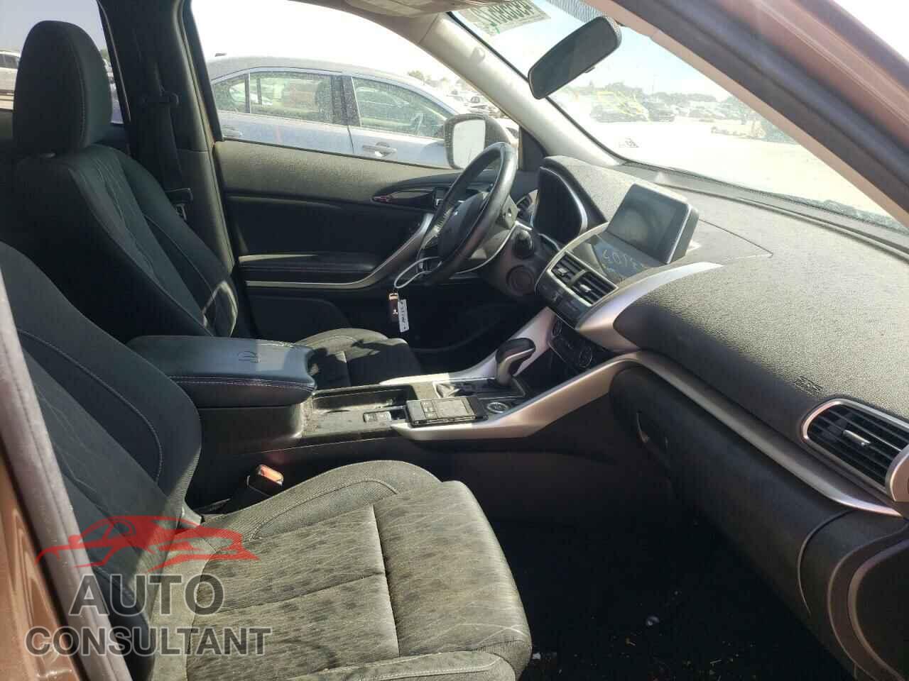 MITSUBISHI ECLIPSE 2018 - JA4AT5AA3JZ051094