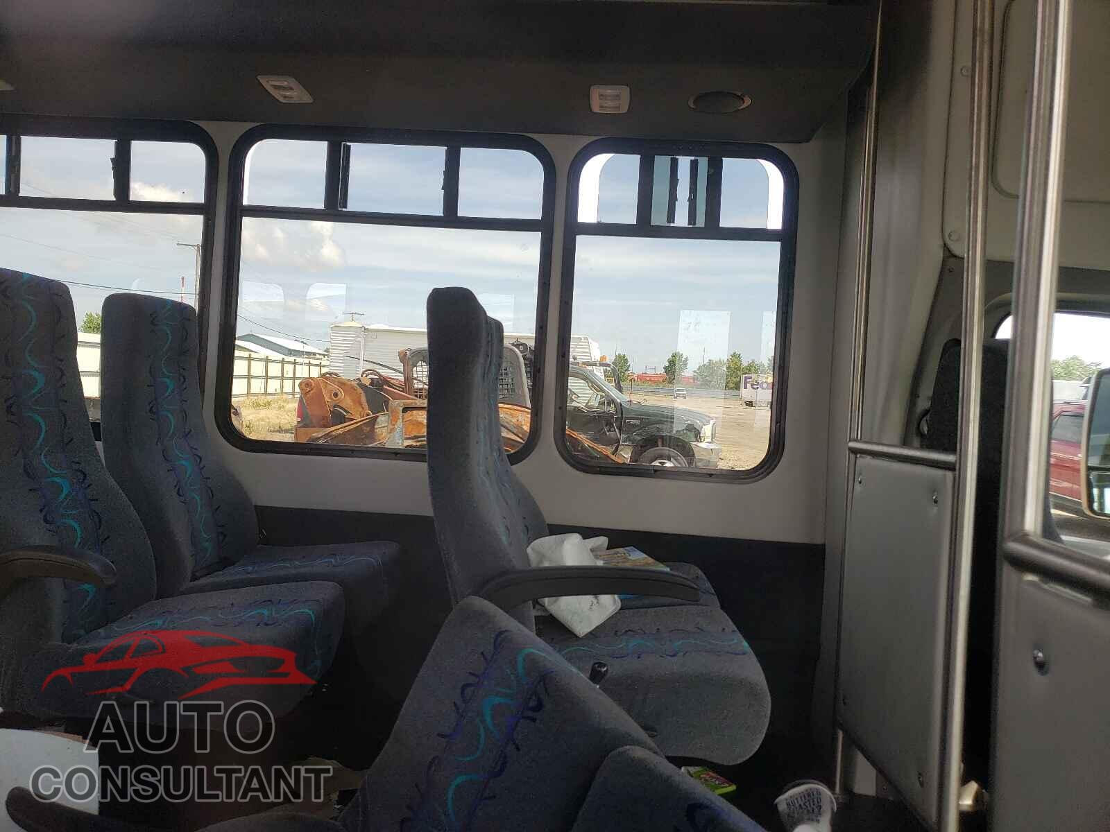 FORD ECONOLINE 2018 - 1FDEE3FS3JDC27884