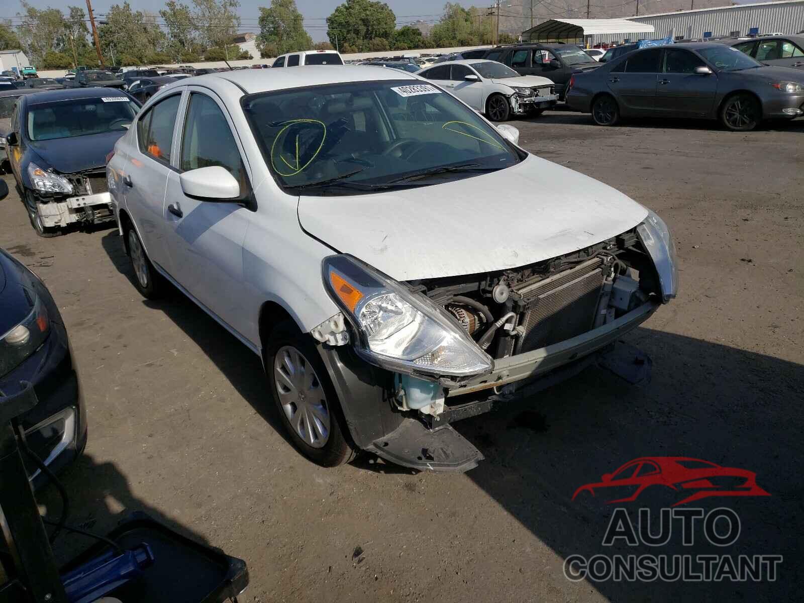 NISSAN VERSA 2017 - 3N1CN7AP3HL831724